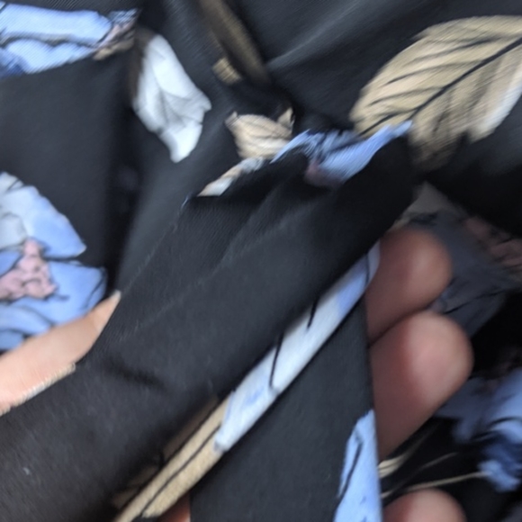 Motherhood Maternity XL Wrap Blue Floral Black - Picture 4 of 7